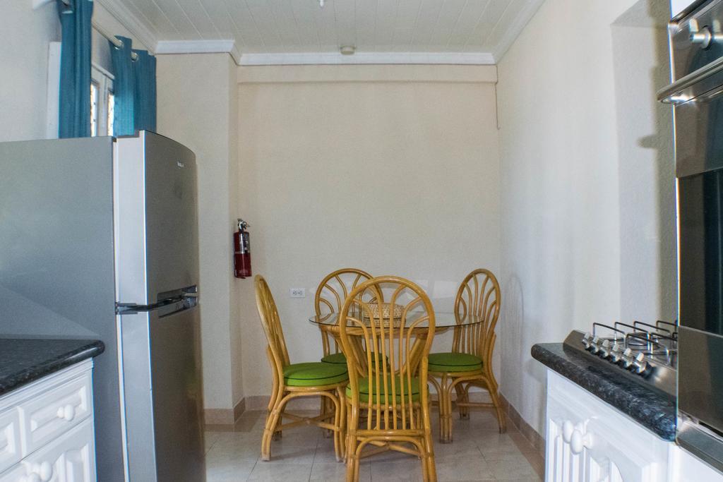 Chateau Blanc Apartments On Sea Christ Church Esterno foto