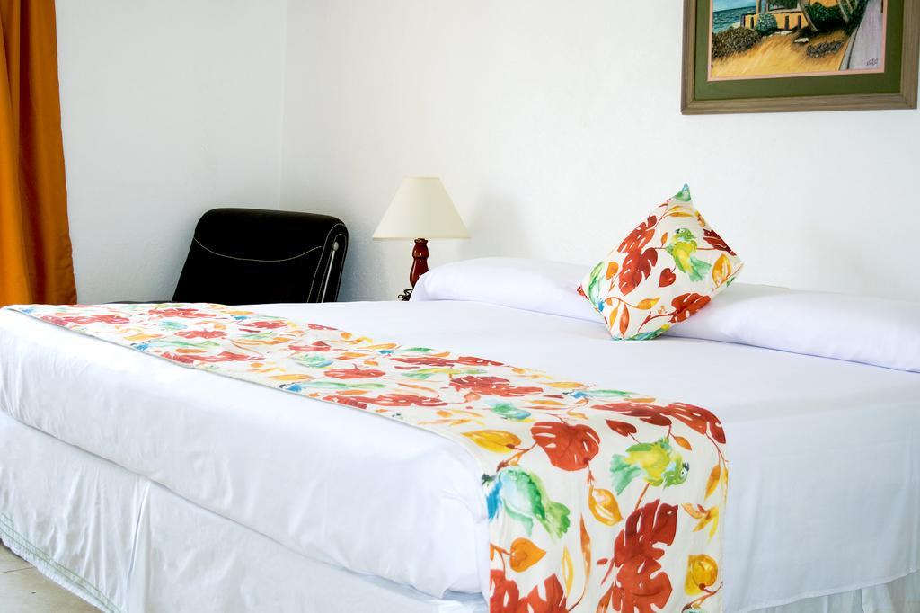 Chateau Blanc Apartments On Sea Christ Church Esterno foto
